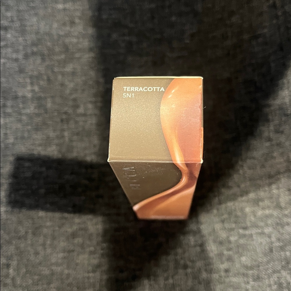 BECCA Terracotta 5N1 Foundation